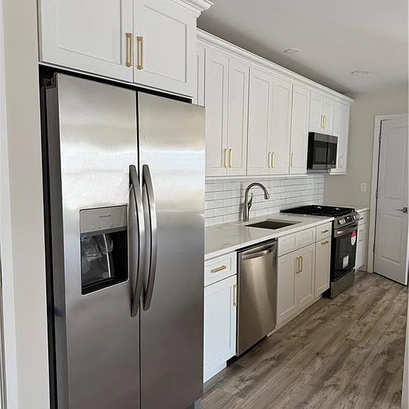 251 Livingston Ave #306 — Photo 2