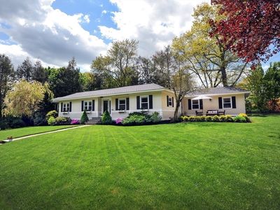 100 Lorraine Rd, Westwood, MA, 02090