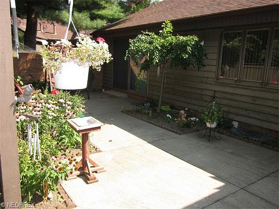 5th image of 505 Greenbriar Dr