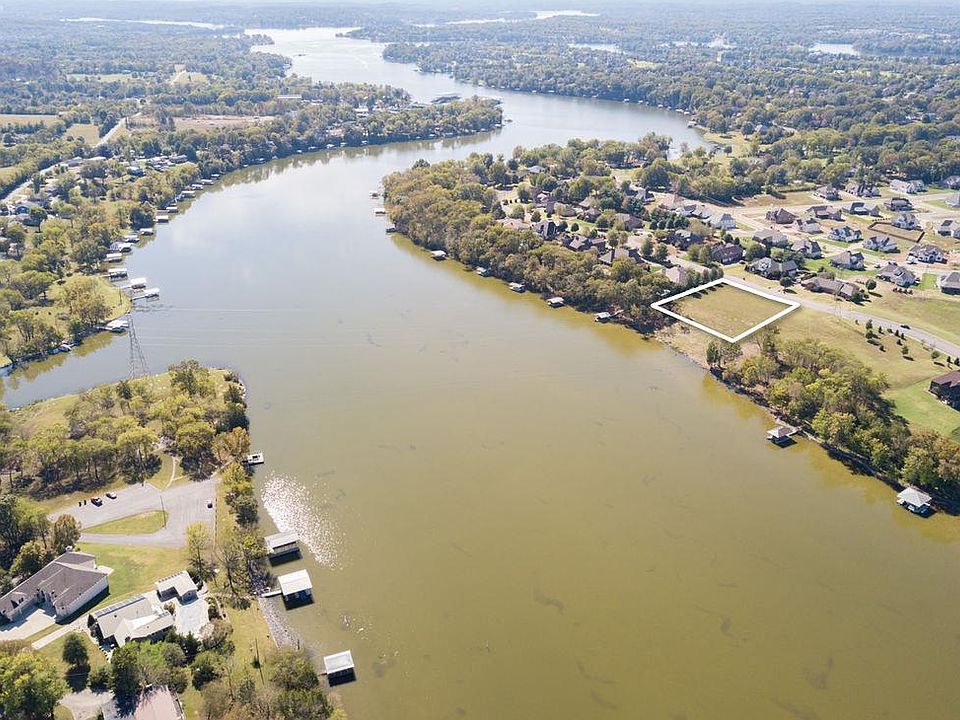 556 Bay Point Dr, Gallatin, TN 37066 Zillow