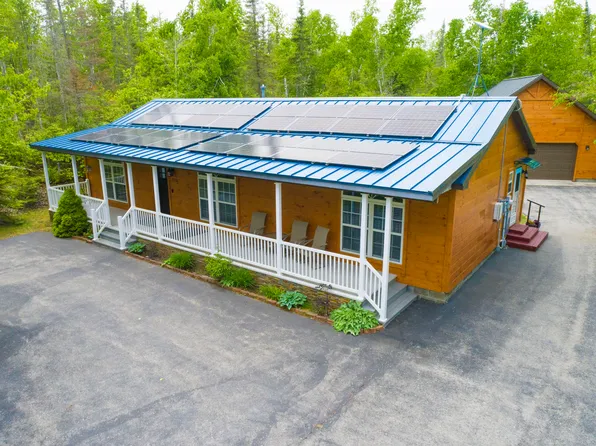 5514 N Bay Ct, Presque Isle, MI 49777