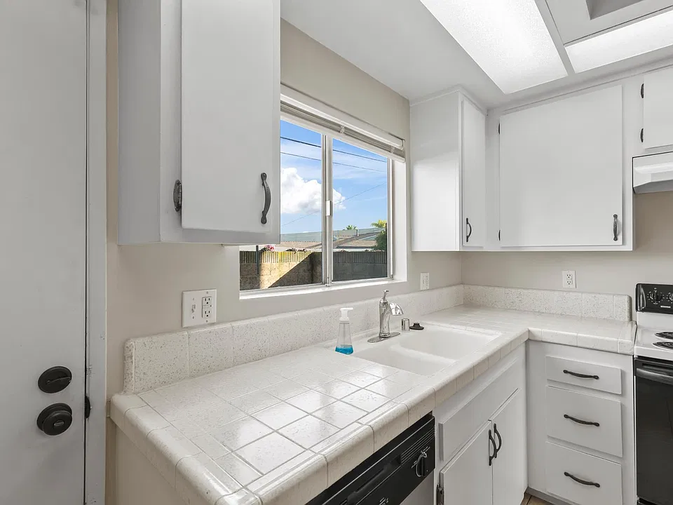 Kitchen 7