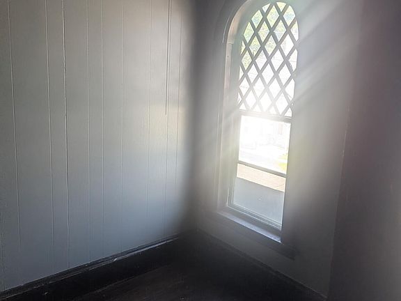 3rd image of 64 Ohio Street
