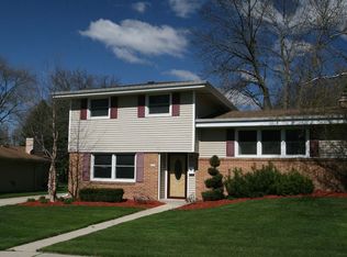 5237 Morley Dr, Greendale, WI 53129