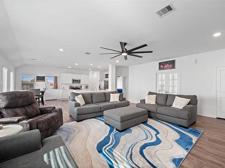 237 Augustine Way — Photo 7