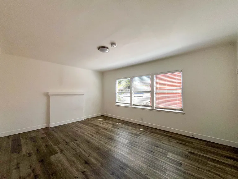 6729-6803 Middleton St — Photo 12