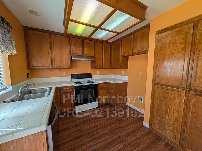 317 Ridgecrest Cir — Photo 8