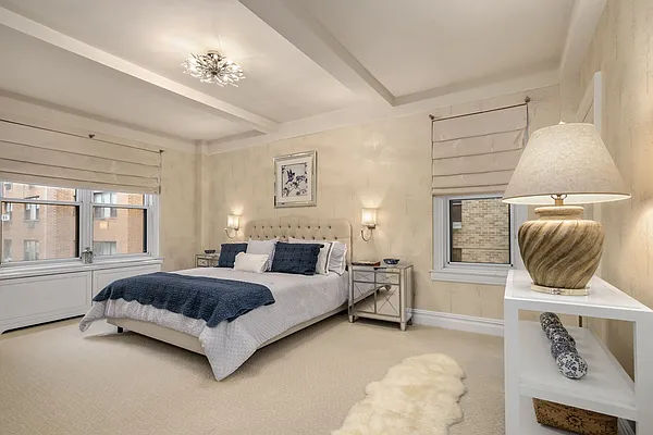 Sold by Warburg | media 7