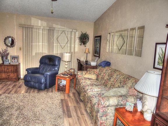 2nd image of 1039 Amber Cir