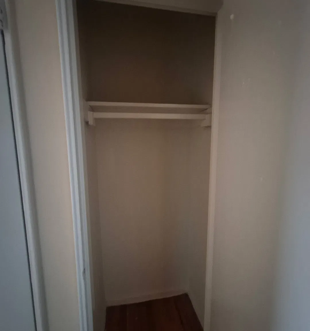 Studio, 650 sqft, $1,800 — Photo 2