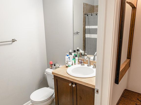 2nd image of 873 N Larrabee St APT 707