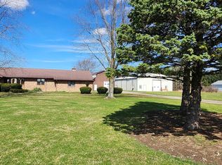 13935 Bremer Rd, New Haven, IN 46774