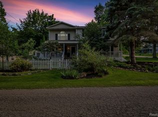 400 Wakeman St, Fenton, MI 48430