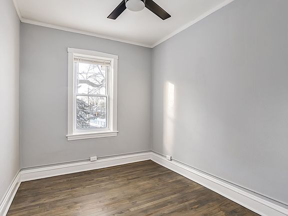 2nd image of 5316 N Bowmanville Ave #C2