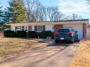 2720 Derby Pl, Florissant, MO 63033