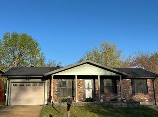 713 Stonesign Dr, Fenton, MO 63026