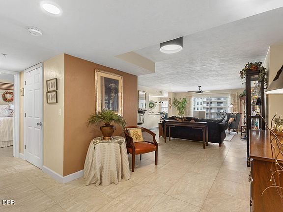 3rd image of 1 John Anderson Dr #5160