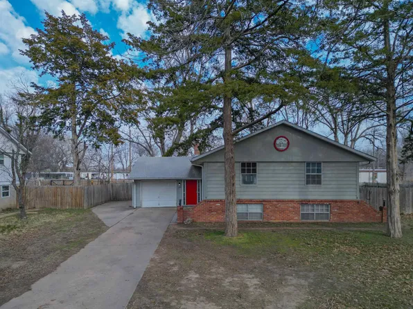 1306 N D St, Arkansas City, KS 67005