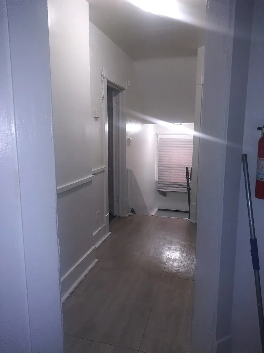 Building Photo - 818 Shorb Ave NW #3