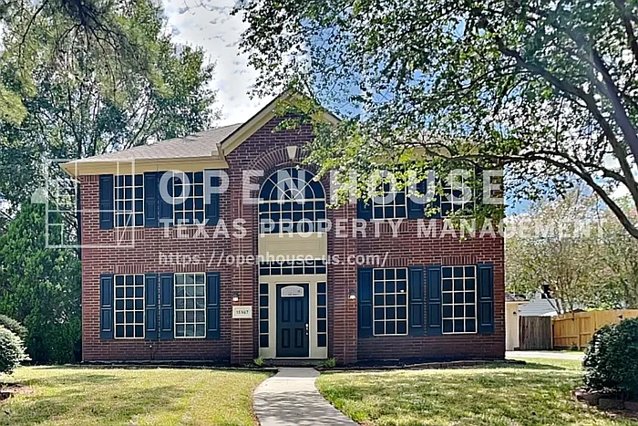 15907 Lausanne Dr