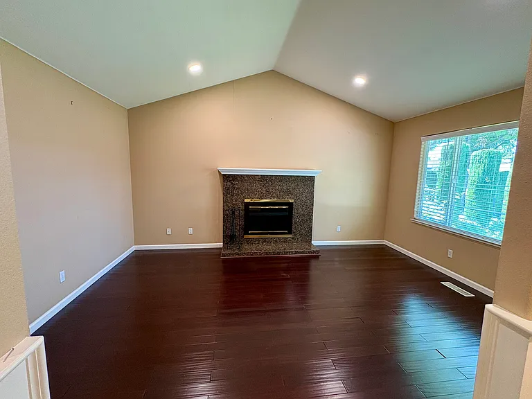 5376 Gerine Blossom Dr — Photo 3