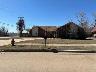 1301 Silver Ash St, Moore, OK, 73160