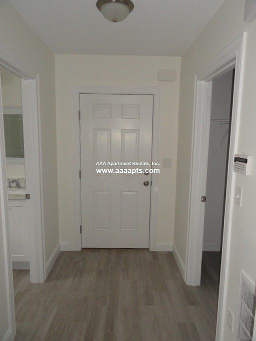 1st image of 263 Oakwood Ave