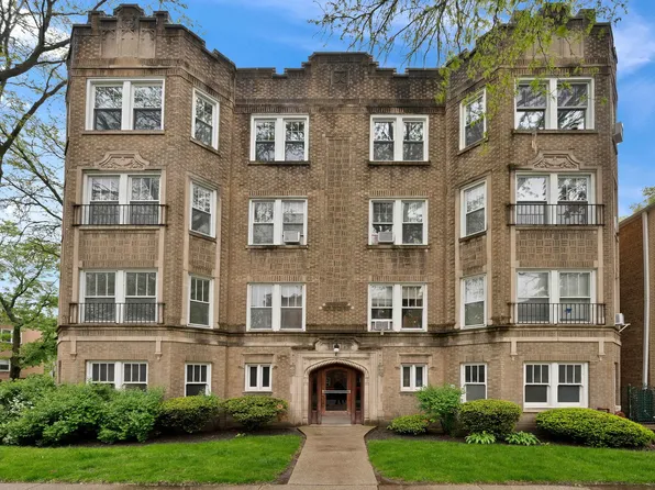 2703 W Estes Ave #3, Chicago, IL 60645