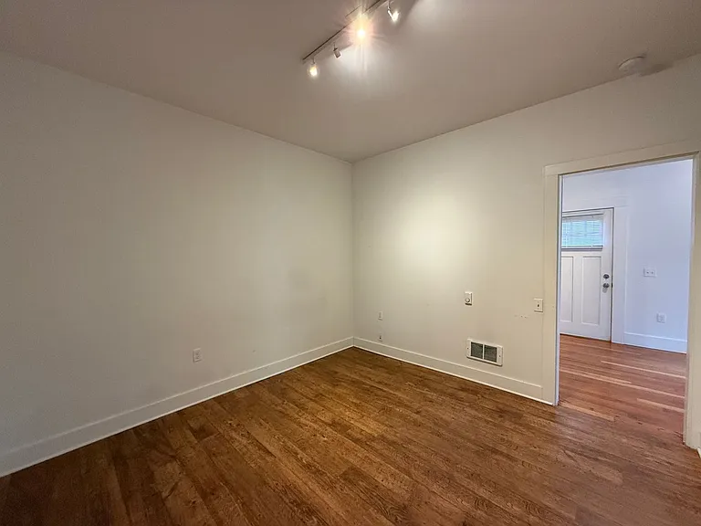 324 - Pelto Properties, LLC — Photo 22