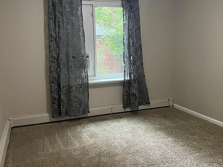 2332 Ardmore Ave — Photo 19