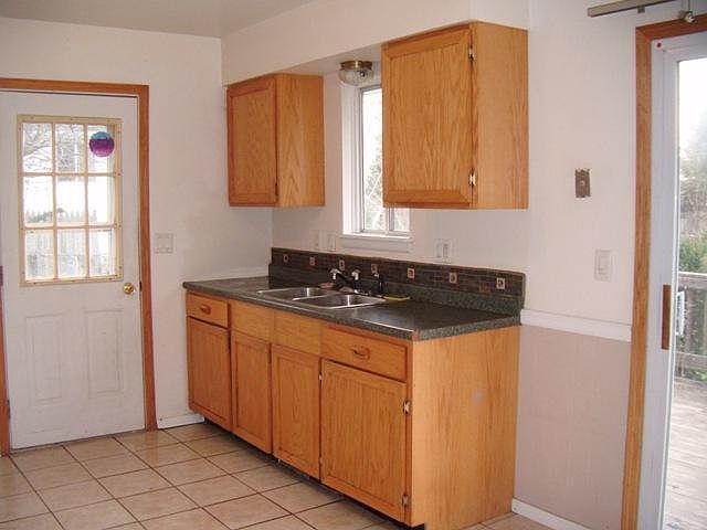 2nd image of 228 Elizabeth Dean Dr