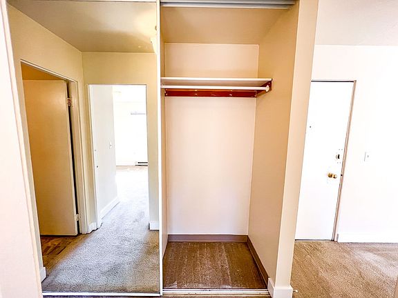 4th image of 424 19th Ave E APT 101