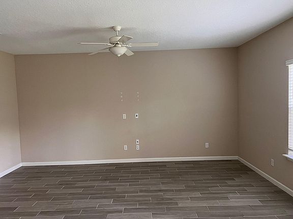 3rd image of 154 Boracay Cir
