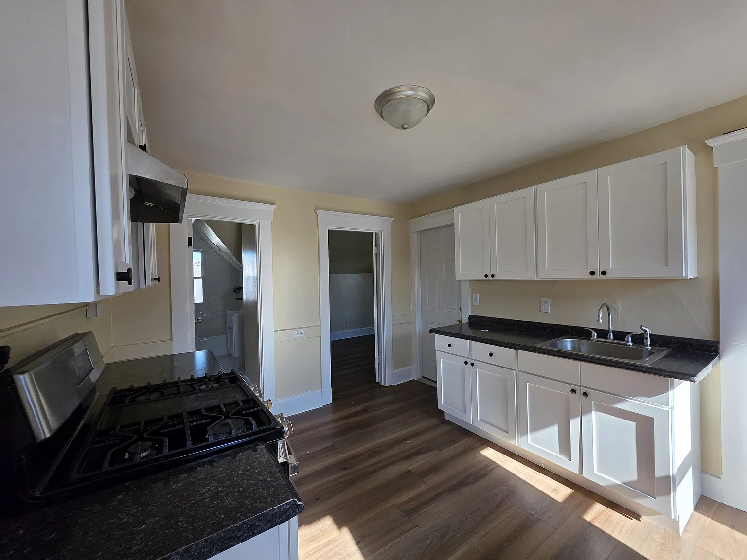 2 bed, $1,575 — Photo 4