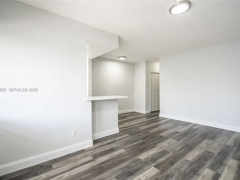 6650 Miller Rd #19 — Photo 3
