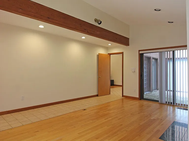 6872 Melrose Dr — Photo 4