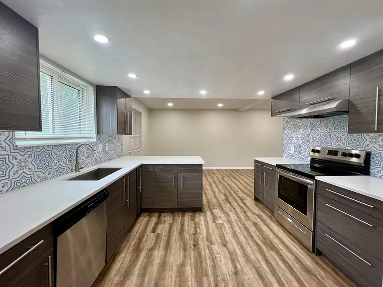 13238 Alcott Cir — Photo 3
