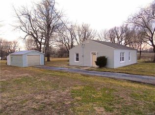 509 N Main St, Sorento, IL 62086