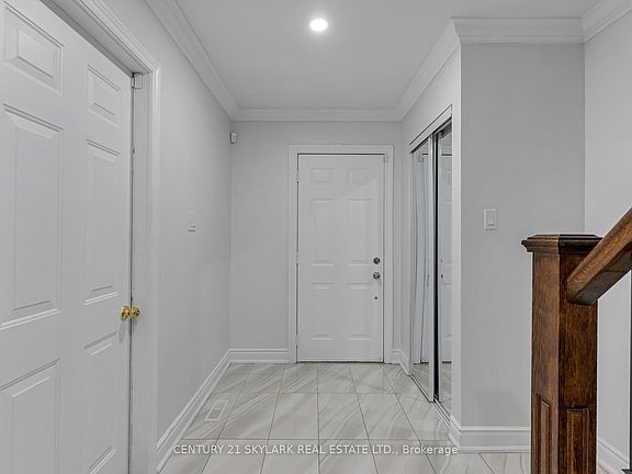 5th image of 235 Fleetwood Cres