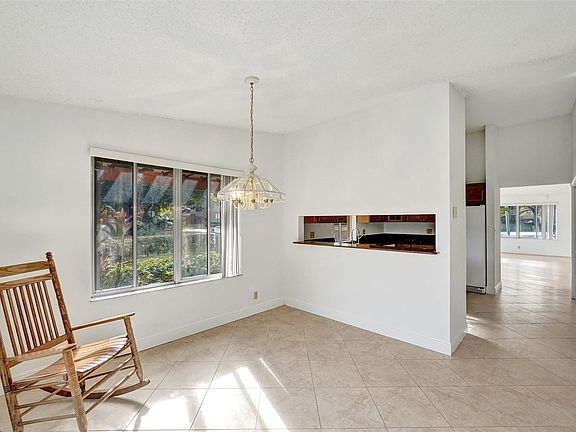 5th image of 800 NW 79th Terrace #800