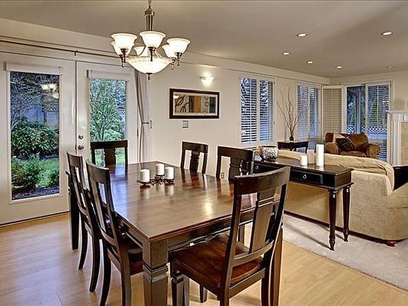 4th image of 1722 98th Ave NE