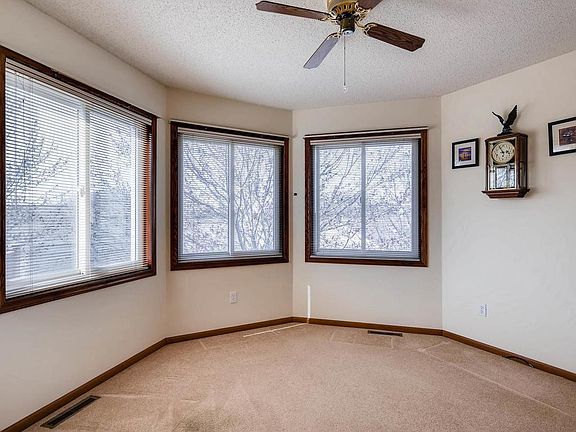 5th image of 6835 Jenny Ln