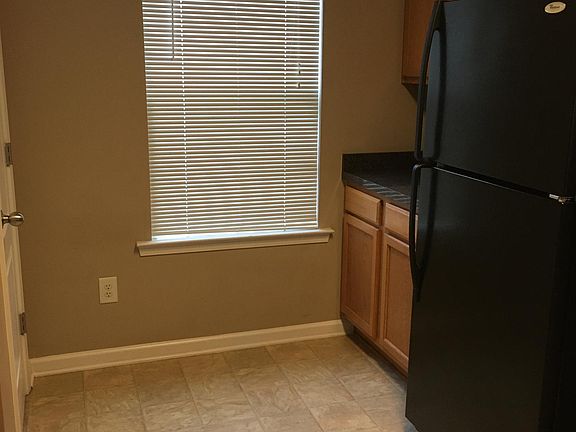Pantry, plenty of cabinet storage