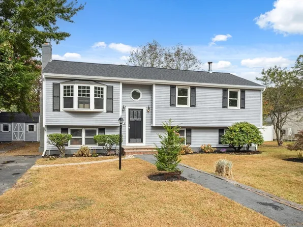 37 Beacon Blvd, Peabody, MA 01960
