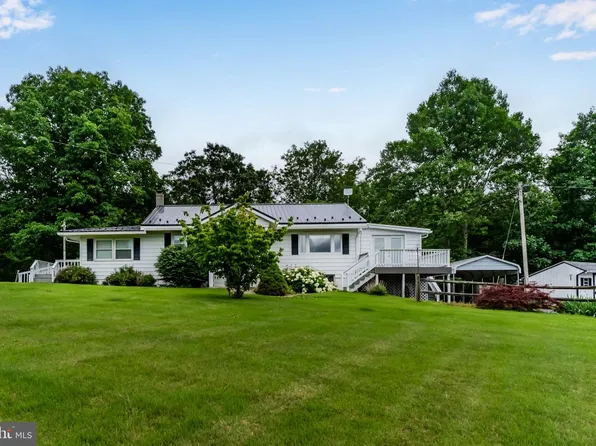 9336 Cherry Hill Dr, Hustontown, PA 17229