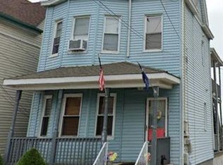 686 Charles St #1, Perth Amboy, NJ 08861