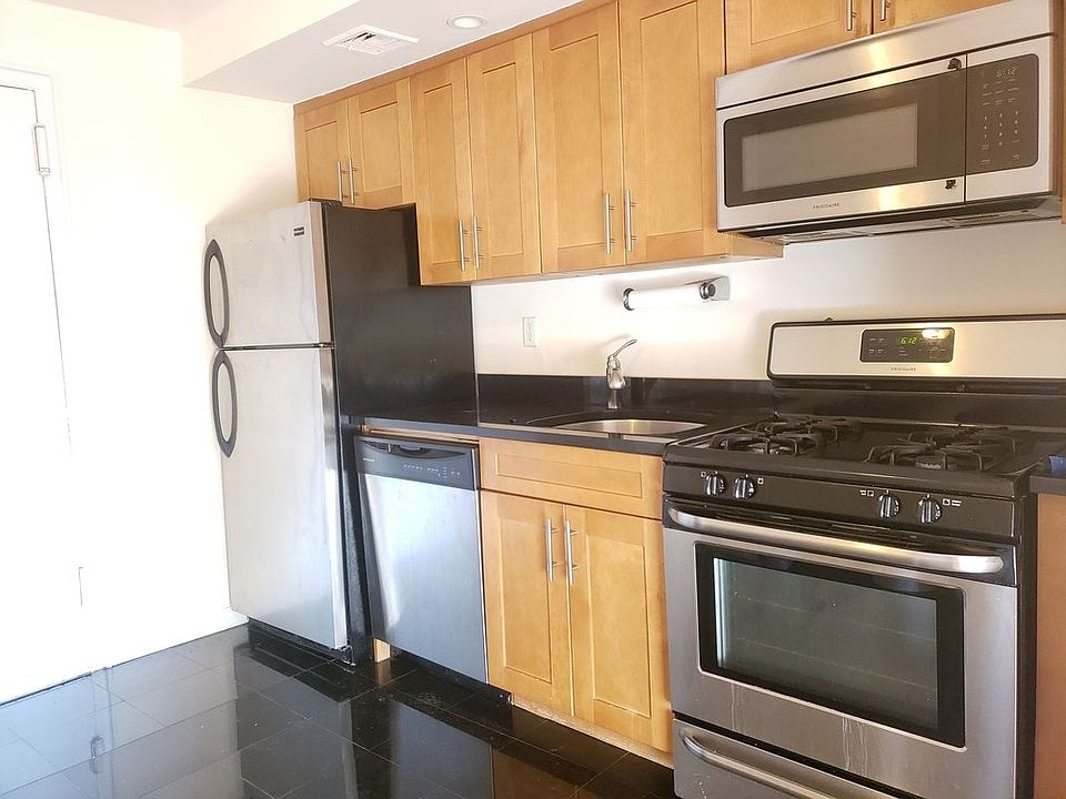 1st image of 216 W 102nd St #6F1