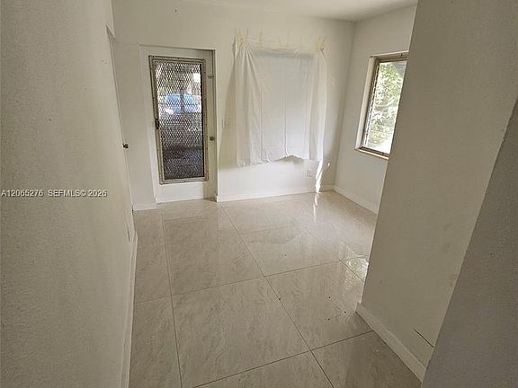 3rd image of 4473 Parmely St