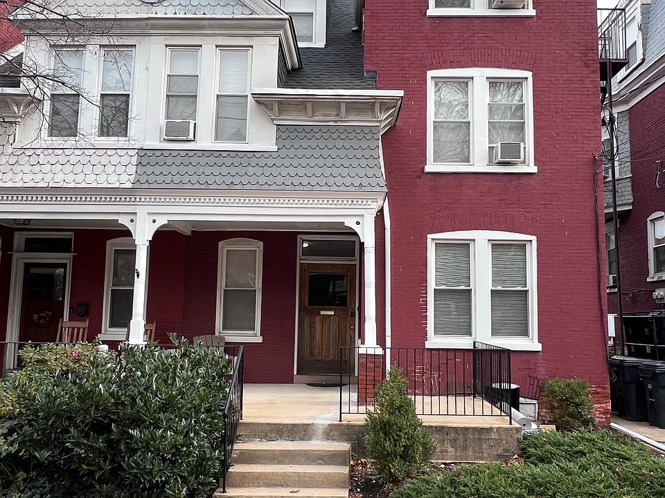 1st image of 916 N Franklin St Unit 1