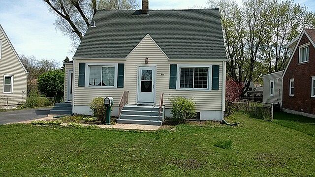 1st image of 111 S Caryl Ave